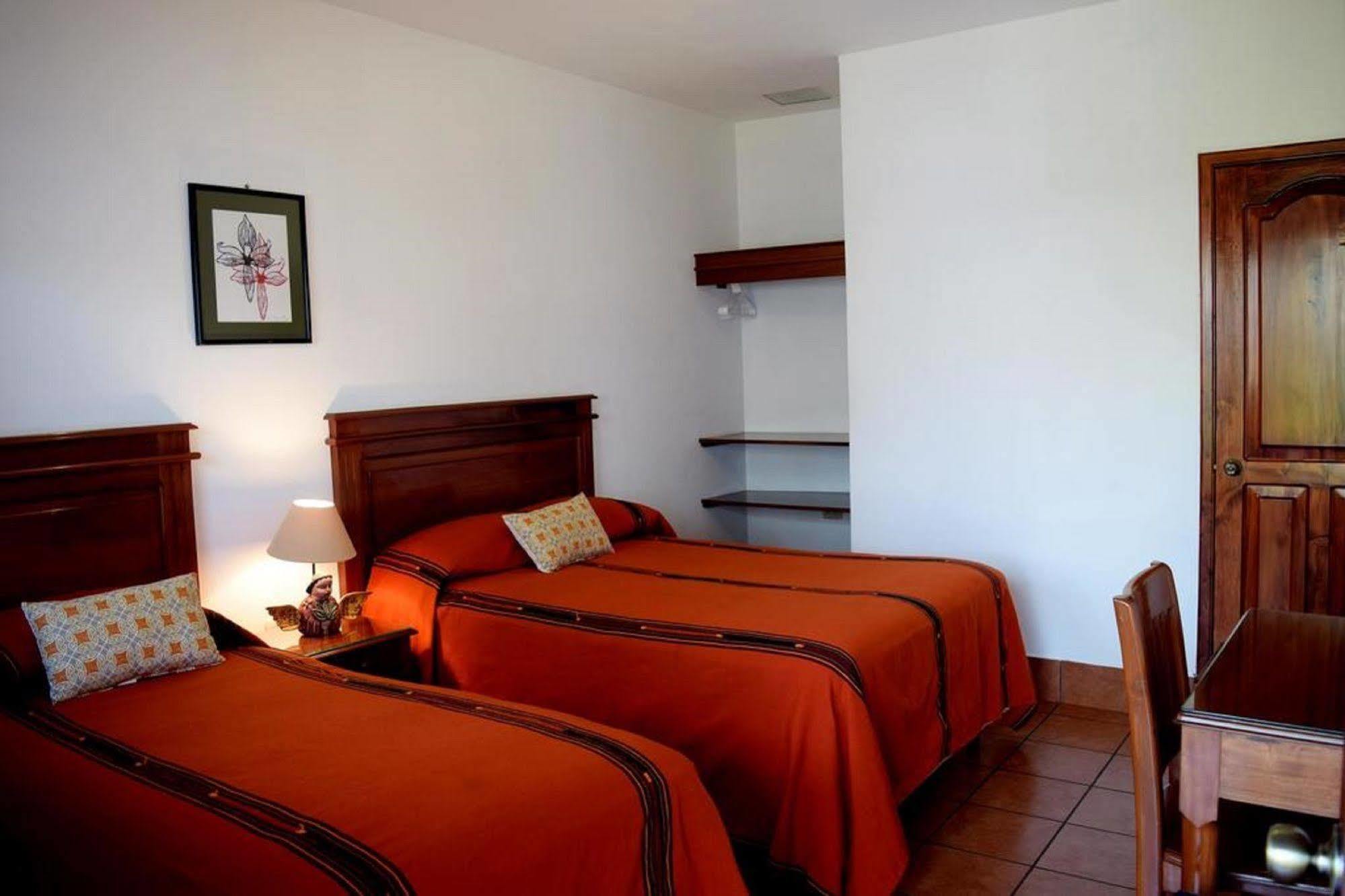 Matalbatz Hotel Cobán Zewnętrze zdjęcie