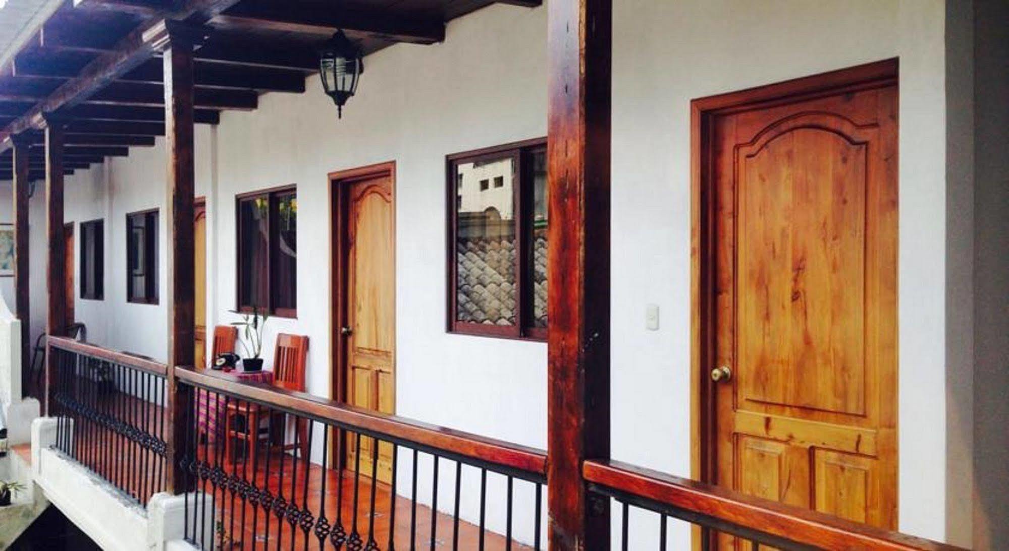 Matalbatz Hotel Cobán Zewnętrze zdjęcie